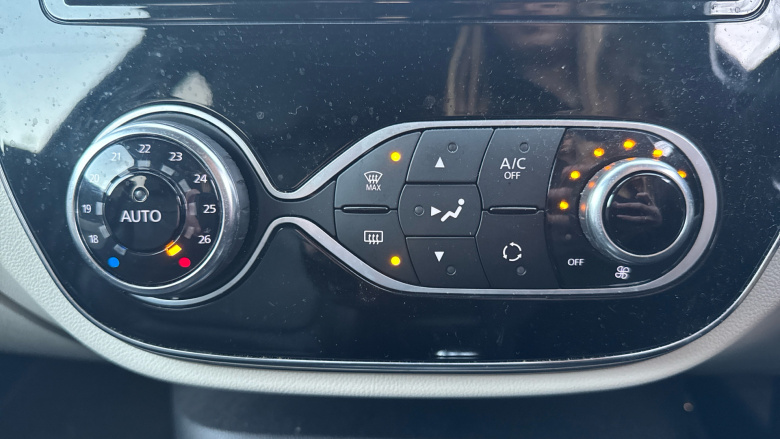 Renault Captur 1.5 dCi 90 Signature X Nav 5dr Diesel Hatchback